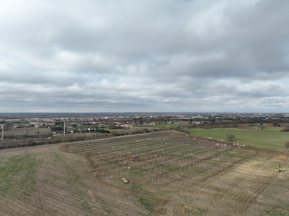 Centrale agrivoltaïque en début de travaux